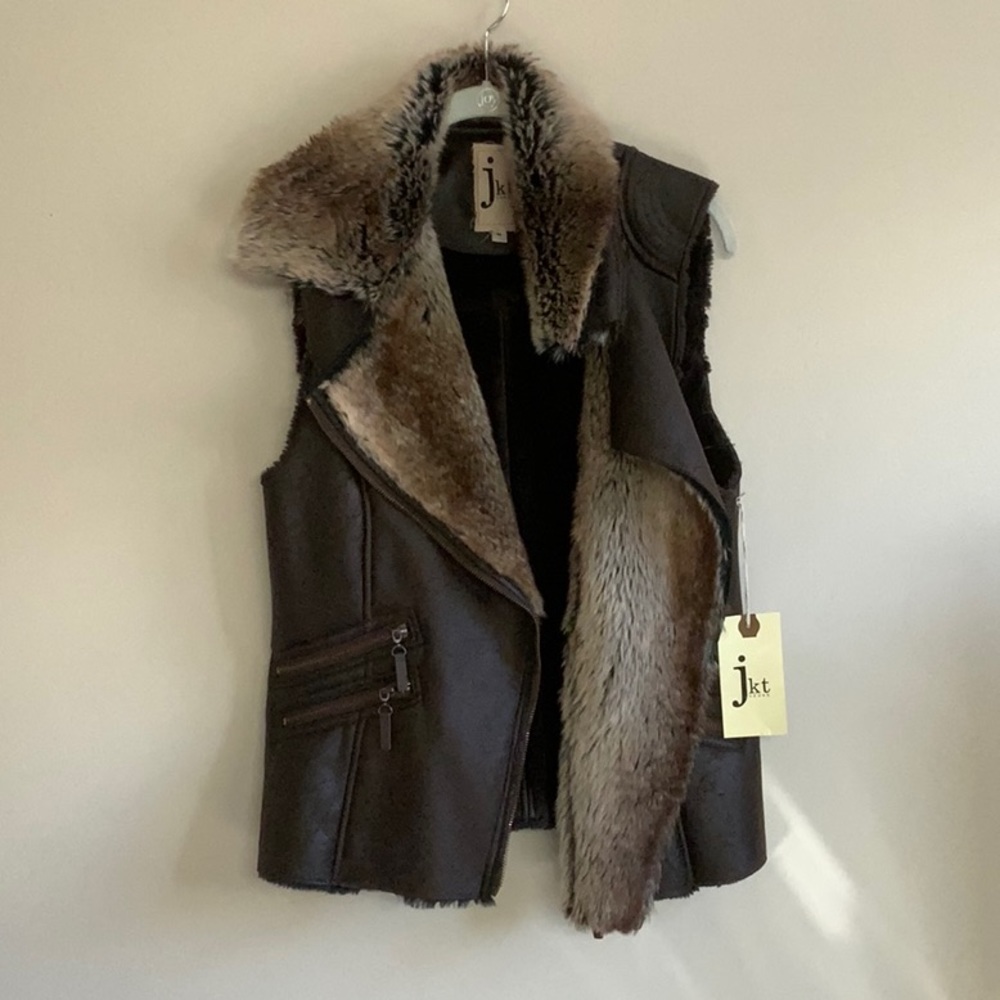 Women’s Vegan Leather Jkt Vest: NWT!